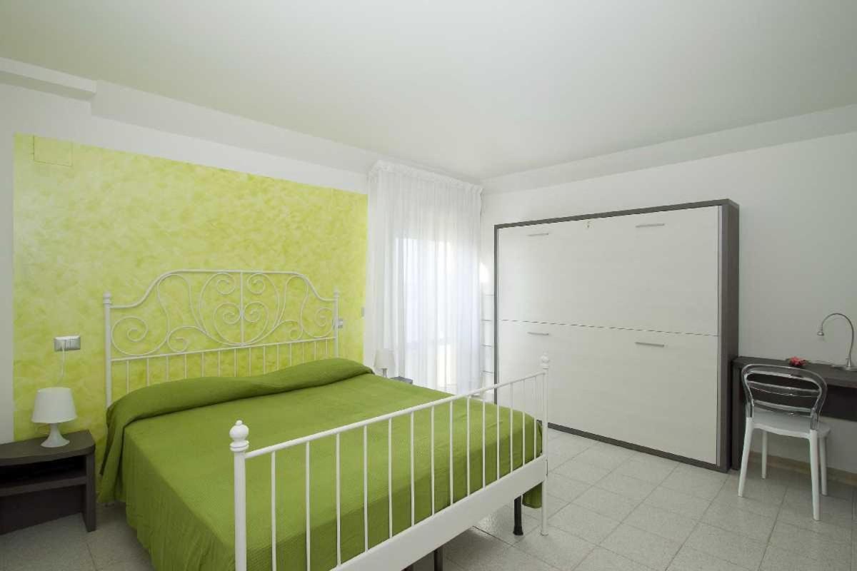Hotel La Maestra Гротамаре Стая снимка