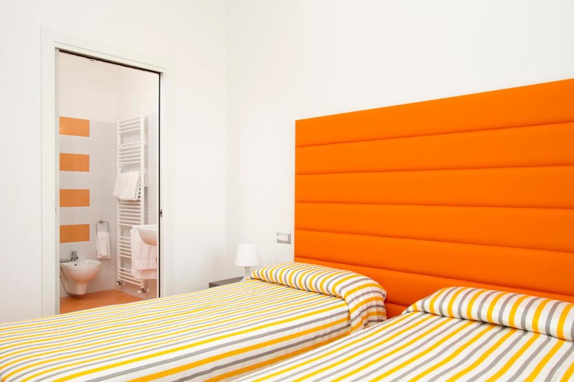 Hotel La Maestra Гротамаре Екстериор снимка