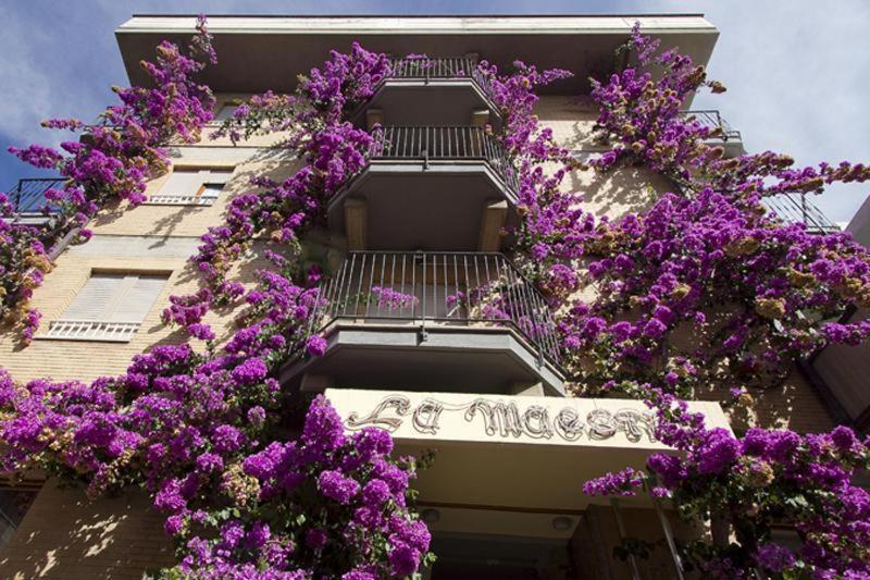 Hotel La Maestra Гротамаре Екстериор снимка